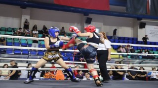 18. İller Arası Zafer Kupası Kick Boks Şampiyonası Kütahyada gerçekleştirildi