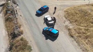 30 yıl hapis cezasıyla aranıyordu: Jandarma havadan izledi, karadan kıskıvrak yakaladı