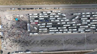 300 otobüs, 15 bin AK Parti mensubu, İstanbuldan Ankaraya yola çıktı