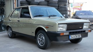 40 yıldır açmadığı kaseti ve hayalini kurduğu 1987 model otomobili hayranı olduğu Cengiz Kurtoğluyla buluşturdu