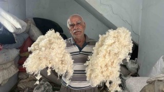 52 yıldır el emeğiyle üretiyor, mesleğin yok olmaasına karşı direniyor