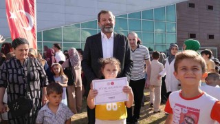 600 çocuk Gürsuda yüzmeyi öğrendi