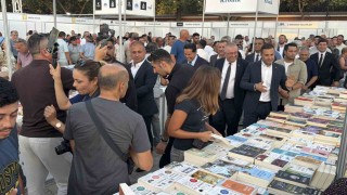 8. Edremit Kitap Fuarı Kitapseverlere kapılarını açtı
