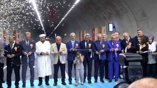 Abdulkadir Uraloğlu: Çamlıhemşin tüneli ve Ayder yoluyla yıllık 772 milyon lira tasarruf sağlayacağız