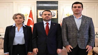 Adalet Bakanı Akın Gürlek, 25 Şubat 2009da ölü bulunan dönemin Özel Harekat Başkanı Behçet Oktayın oğlu Burak Oktay ve kız kardeşi Şule Oktay ile görüştü.