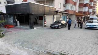 Adanada alacak verecek kavgası kanlı bitti: Baba ve oğlu öldü, anne yaralı