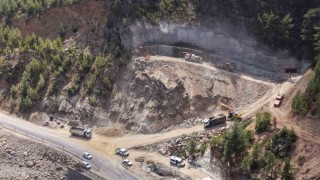 Adanadaki ‘Heyelan Islahı ve Tünel Projesinde ilk kazma vuruldu