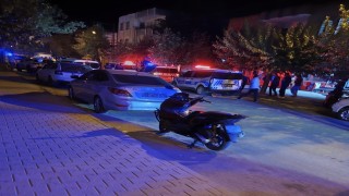 Adıyamanda akrabalar arasında kavga: 1i polis 4 yaralı