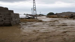 Ağrıda sağanak sonrası sel meydana geldi