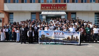 Ağrıdan 200 öğrenci Çanakkale ve Ankaraya tarih yolculuğuna uğurlandı