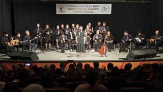 Ahlatta gönülden ezgilere gecesi: Özel bireyler ve öğrencilerden unutulmaz konser