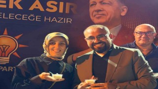 AK Partiden dondurma ikramı