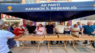 AK Partiden vatandaşlara lokma ikramı