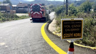 Akçakocada köy yollarında yol çizgileri ve kasisler yenilendi