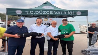 Akçakocalı balıkçılara ağ desteği