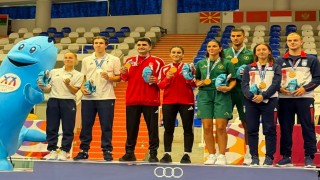 Akdeniz Oyunlarında tarihi başarı: Erzincanlı milli badmintoncular altın madalyanın sahibi oldu