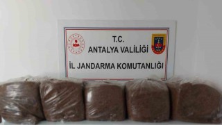 Alanya ve Demrede 285 kilo kaçak tütün ele geçirildi