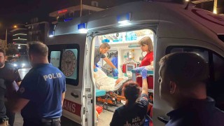 Alanyada çatıya çıkan adamı polis ikna etti
