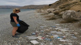 Alman turistten Bitliste çevre temizliği
