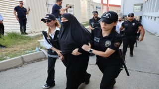 Alparslan Kuytul Suç Örgütü soruşturmasında aralarında Alparslan Kuytul ve eşinin de olduğu 35 şüpheli tutuklandı