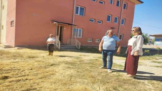 Altıntaşta köy okullarında tadilat çalışmaları sürüyor