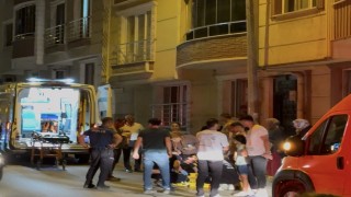 Aniden yola fırlayan çocuğa minibüs çarptı