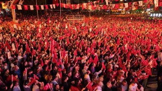 Antalyada 30 Ağustosta Derya Uluğ konser verecek