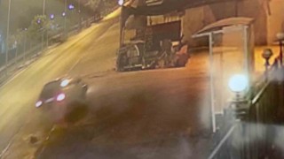 Antalyada ilginç kaza: dükkana uçtu, önce gitti sonra helalleşmek için geri döndü