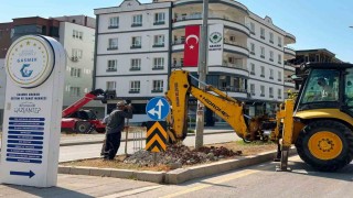 Arabanda trafik ışıklandırma çalışması başlattı
