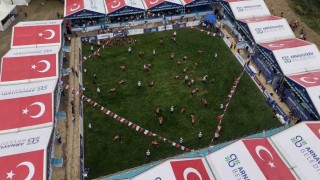 Arnavutköyde ata sporu heyecanı: 11. Geleneksel Yağlı Güreşler Dursunköyde düzenlendi