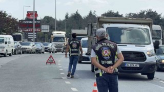 Arnavutköyde hafriyat kamyonlarına sıkı denetim: 70 sürücü ve araç sahibine 701 bin lira ceza