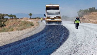 Aydının 17 ilçesinde yol çalışmaları sürüyor