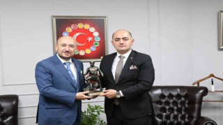 AYTOdan Başsavcı Arısoya Aydın inciri ve efe hediyesi
