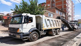Bağlarda 5 cadde sıcak asfaltla yenileniyor