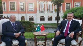 Bakan Fidan, Pakistanlı mevkidaşı Dar ile bir araya geldi