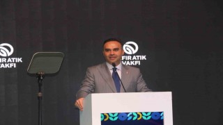 Bakan Kacır: Sanayi devriminden bu yana yaklaşık 1,5 derece ısınan yerküre, bugün alarm veriyor