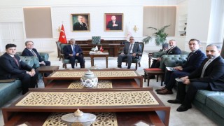 Bakan Memişoğlu, D-8 Genel Sekreteri Mahmood ile bir araya geldi