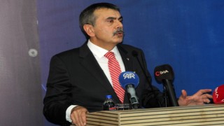 Bakan Tekin, Siyaset üzerine düşeni yaptı, şimdi sıra millette