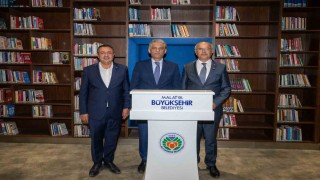 Bakan Yardımcısı Nadir Alpaslan Şehir Kütüphanesini gezdi