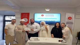 Bandırmada Müslüman olan yabancı uyruklu vatandaş için nikah merasimi düzenlendi