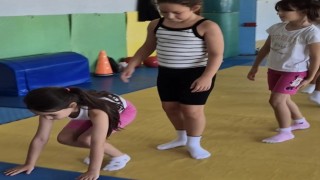 Bandırmada Yaz Spor Okulları kapsamında temel hareket eğitimi sürüyor