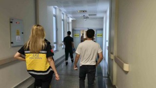 Başına fayans düşen işçi yaralandı