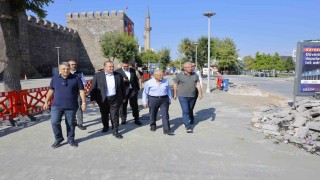 Başkan Büyükkılıçtan Cumhuriyet Meydanı ve Yeraltı Çarşısındaki yatırımlara yakın takip