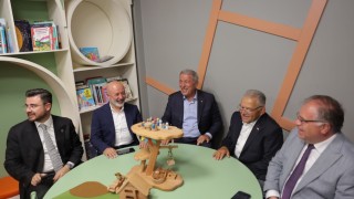 Başkan Çolakbayrakdar: Kütüphanelerle zenginleştirilmiş bir şehir inşa ediyoruz