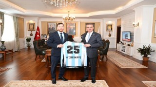 Başkan Daldan Vali Baruşa 25 numaralı forma