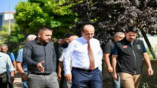 Başkan Geçit, Çavuşoğlu mahallesindeki asfalt serim çalışmalarını inceledi