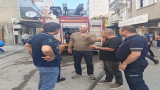 Başkan Zencirci, yanan mağazada incelemelerde bulundu