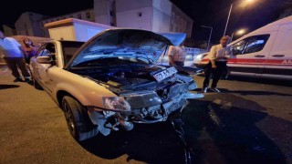 Batmanda otomobiller çarpıştı: 2 yaralı