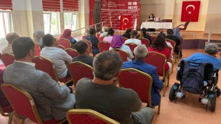Bayburtta özel bireylere ve personele sağlıklı yaşam eğitimi verildi