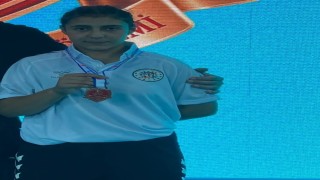 Bayburtun genç güreşçisi Türkiye şampiyonu oldu